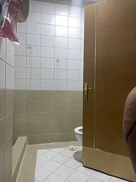 Snapshot of Layla-daloua chatting on 22, 11, 2025 Layla-daloua online show from 22, 11, 2025