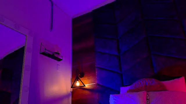 Snapshot of ParisFox_ chatting on 5, 2, 2026 ParisFox online show from 5, 2, 2026