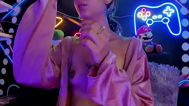 ParisFox  online show from 18, 3, 2025