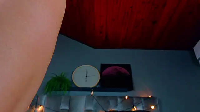 Snapshot of ParisFox_ chatting on 2, 3, 2026 ParisFox online show from 2, 3, 2026