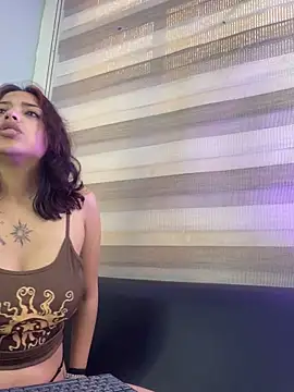 Liittleluaa  online show from 1, 3, 2025