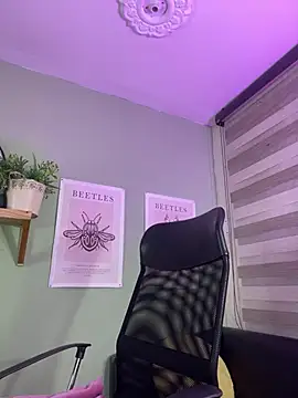 Liittleluaa  online show from 21, 3, 2025