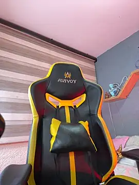 Liittleluaa  online show from 10, 10, 2025