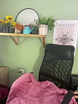 Liittleluaa  online show from 11, 3, 2025