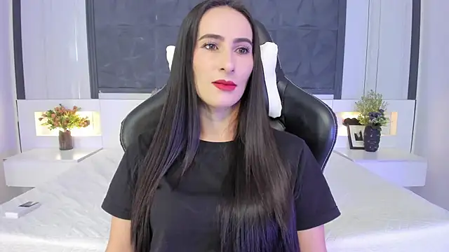 SaraGomez1 online show from 15, 10, 2025