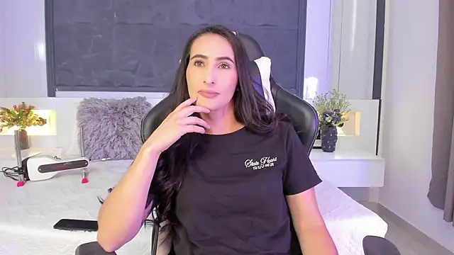 SaraGomez1 online show from 23, 9, 2025