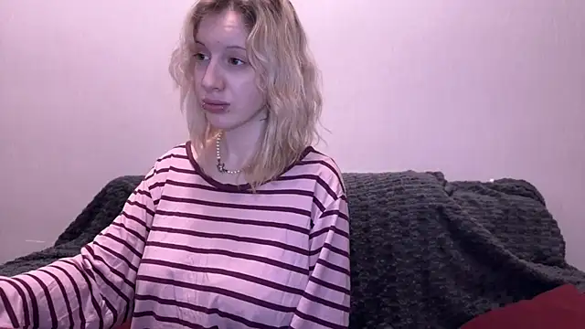 moundliicht1 online show from 7, 10, 2025