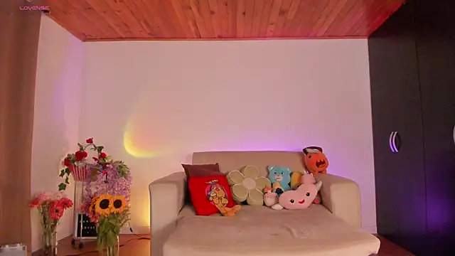 DAKOTA LOVEE online show from 5, 10, 2025