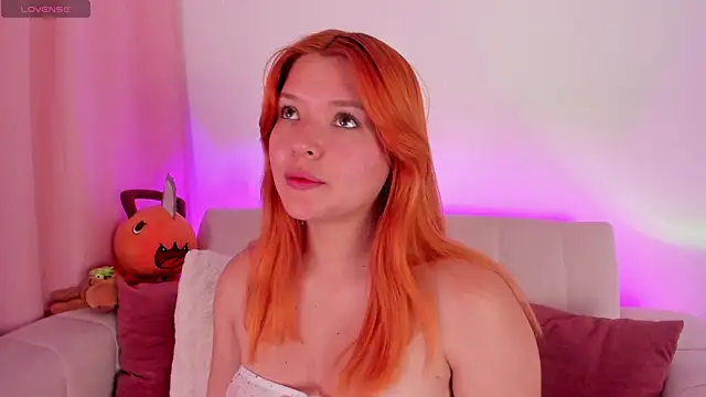 DAKOTA LOVEE online show from 6, 2, 2025