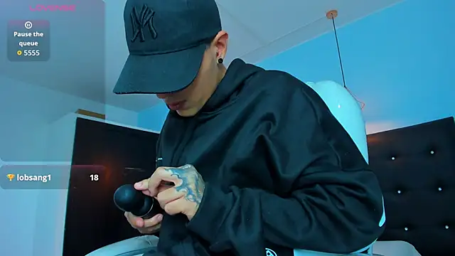 Lobo 17  online show from 30, 10, 2025