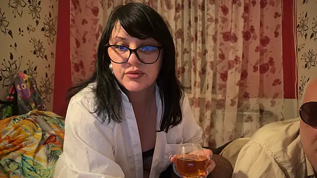 Snapshot of StellarTeam chatting on 12, 1, 2025 StellarTeam online show from 12, 1, 2025