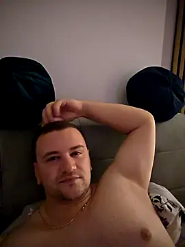 KarlosCarutox online show from 17, 12, 2025