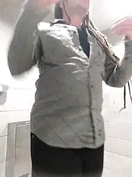 QcMisterv13 online show from 11, 11, 2025