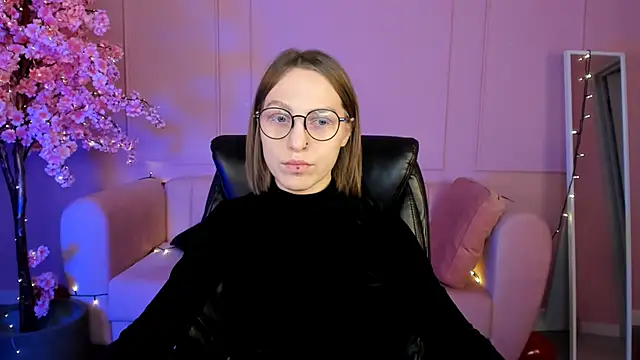 Snapshot of AphexQueen chatting on 21, 2, 2025 AphexQueen online show from 21, 2, 2025