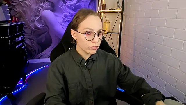 Snapshot of AphexQueen chatting on 27, 2, 2025 AphexQueen online show from 27, 2, 2025