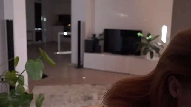 EsmaCrumbley online show from 18, 3, 2026