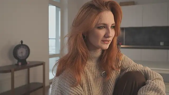 EsmaCrumbley online show from 15, 10, 2025