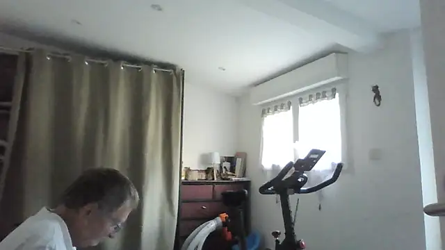 naturiste974 online show from 11, 5, 2026