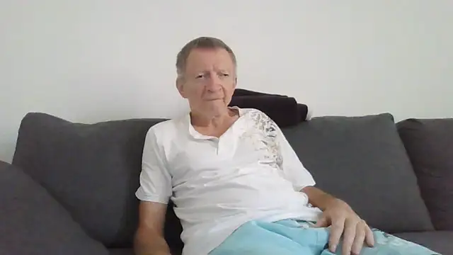 Snapshot of naturiste974 chatting on 14, 6, 2026 naturiste974 online show from 14, 6, 2026