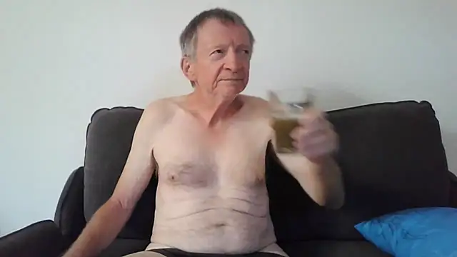 naturiste974 online show from 10, 2, 2026