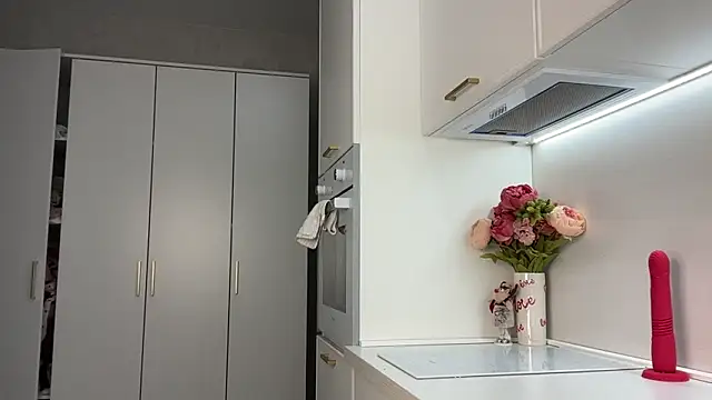 Scarlett Florence online show from 18, 3, 2025