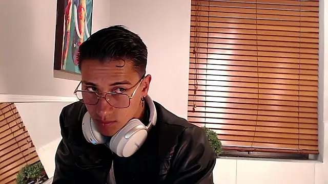 Andy Joy  online show from 23, 9, 2025