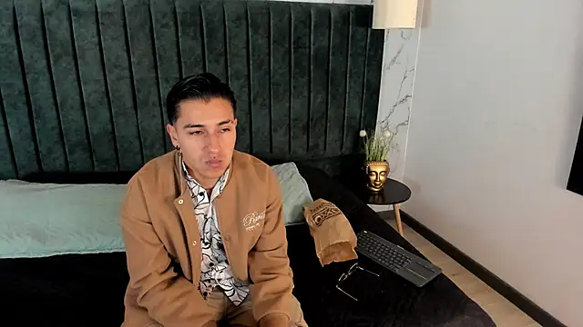 Andy Joy  online show from 30, 11, 2025