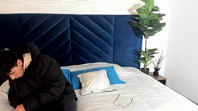 Andy Joy  online show from 18, 10, 2025