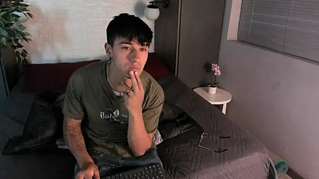 Andy Joy  online show from 6, 10, 2025