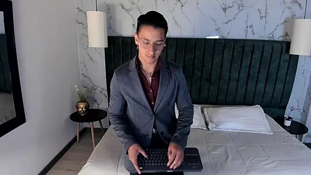 Andy Joy  online show from 26, 9, 2025