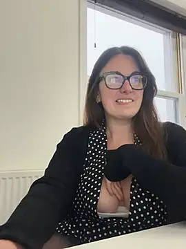 Miss Stassi online show from 13, 12, 2024