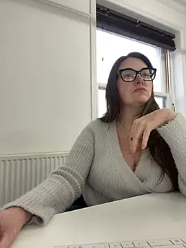 Miss Stassi online show from 6, 1, 2025