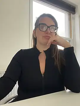 Miss Stassi online show from 18, 12, 2024