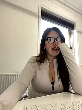 Miss Stassi online show from 9, 12, 2024