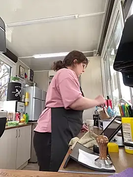 cinnabon  online show from 14, 3, 2025