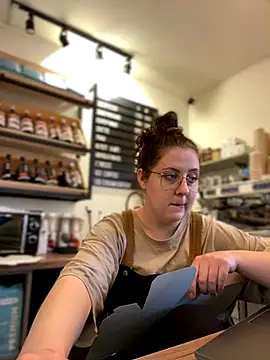 cinnabon  online show from 14, 11, 2025