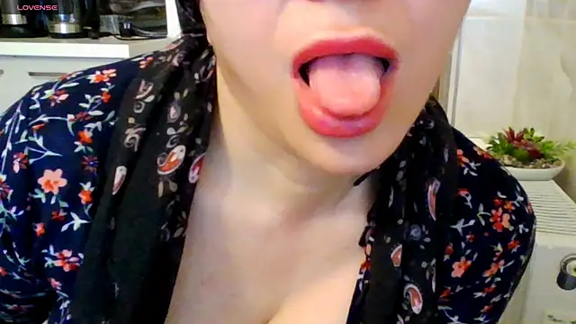 Erotica333 online show from 11, 5, 2026