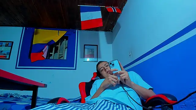 Snapshot of maxowens_oficial chatting on 24, 2, 2026 maxowens oficial online show from 24, 2, 2026