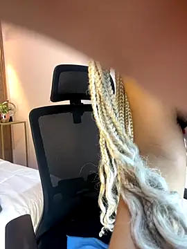 Emy leon online show from 14, 11, 2025