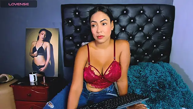 catalinamuss  online show from 6, 5, 2026