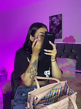 emily 22x online show from 10, 10, 2025