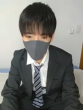 itsme LEON online show from 8, 3, 2025