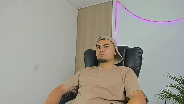 kalivan voinesscu online show from 3, 2, 2026