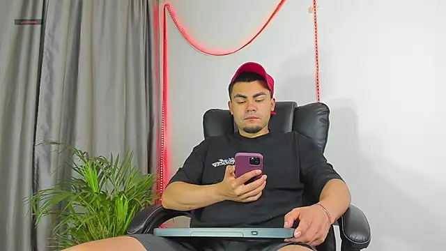 kalivan voinesscu online show from 1, 12, 2025