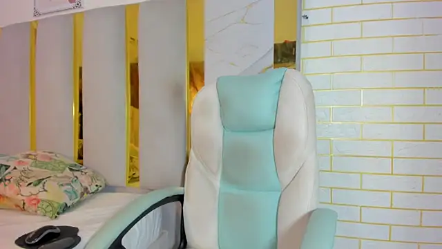 Lia Ashley online show from 28, 11, 2025