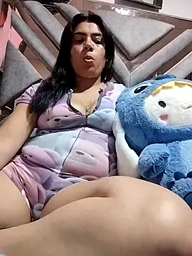 naughty-sharlot online show from 6, 3, 2025