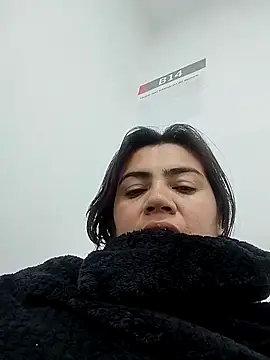 naughty-sharlot online show from 15, 1, 2025