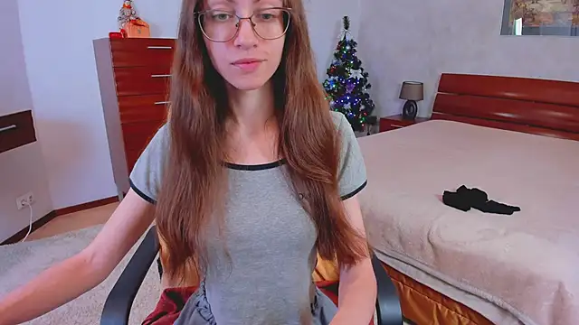 Pantyhose Mila online show from 18, 12, 2025