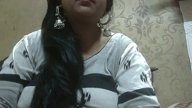 Tameesh sexy mistress online show from 8, 10, 2025