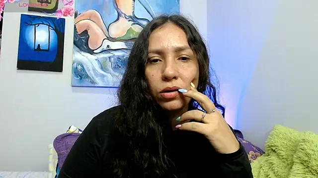 Snapshot of naihroby chatting on 27, 11, 2025 naihroby online show from 27, 11, 2025